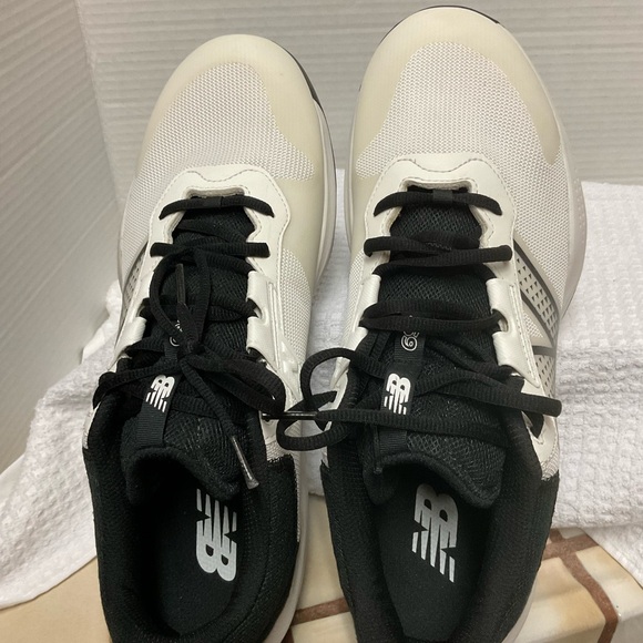 New Balance 696v6 - Picture 7 of 8